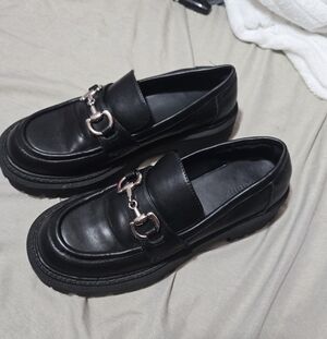 Forever 21 Women's Black and Silver Chunky Loafers Sz 8